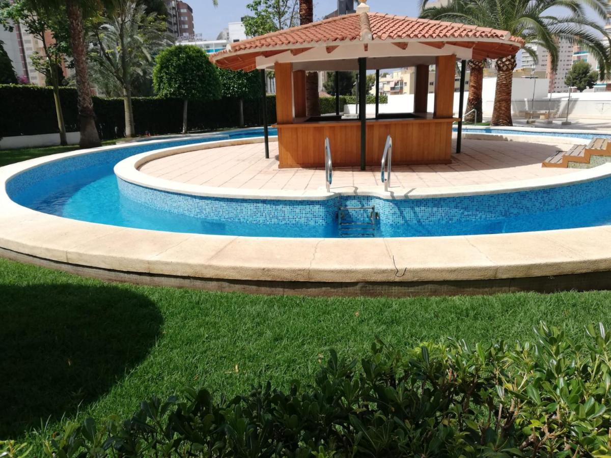 Capri-Turis Luxe Apartamentos Бенидорм Екстериор снимка