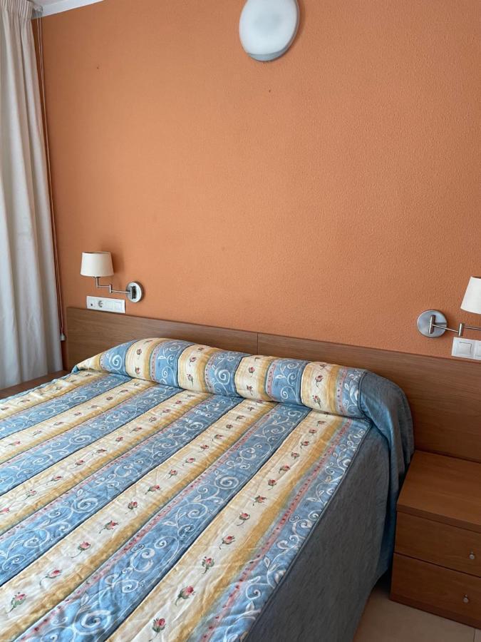 Capri-Turis Luxe Apartamentos Бенидорм Екстериор снимка